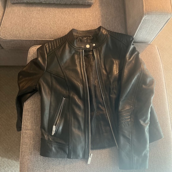 Faux leather Guess Jacket. - Picture 3 of 3